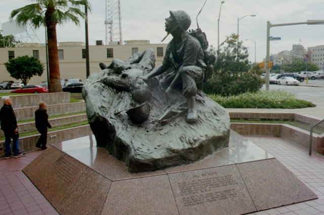 vietnammemorial2.jpg